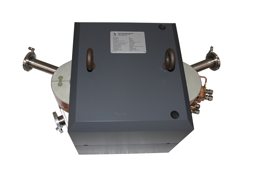 SPEC-100.45 1:100 Resolution Spectrometer, 45° Bender, view 2